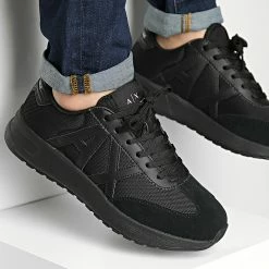 De gros ⭐ Baskets XUX071-XV527 Black de Armani Exchange ⭐