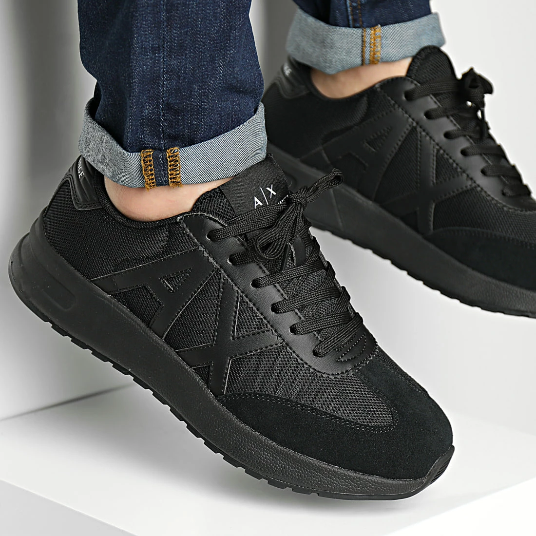 De gros ⭐ Baskets XUX071-XV527 Black de Armani Exchange ⭐