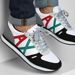 Budget 🔔 Baskets XUX017 XCC68 Optical White Multicolor de Armani Exchange 🌟