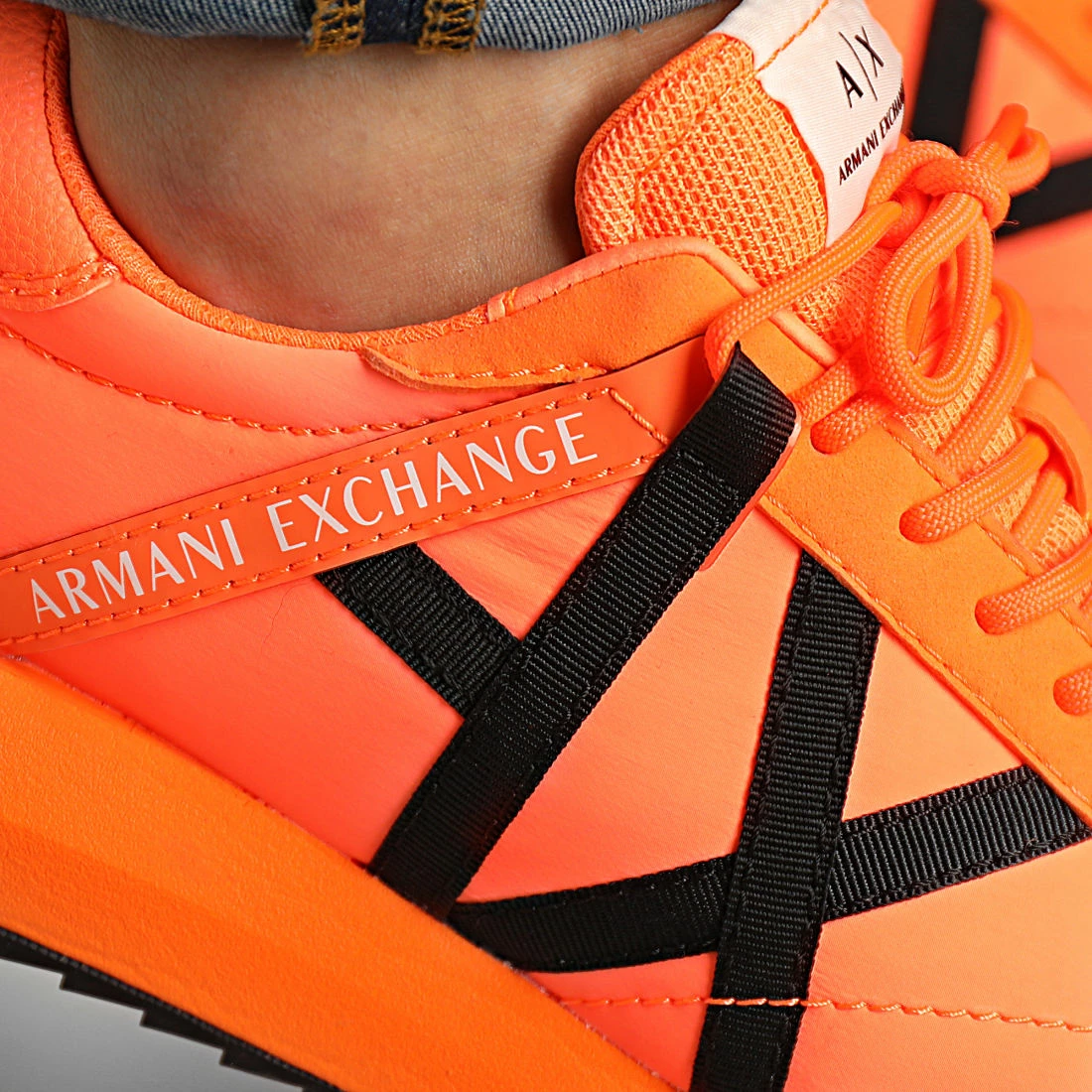 Meilleure affaire ⌛ Baskets XUX150 XV608 Orange Black de Armani Exchange 👍 – Image 2