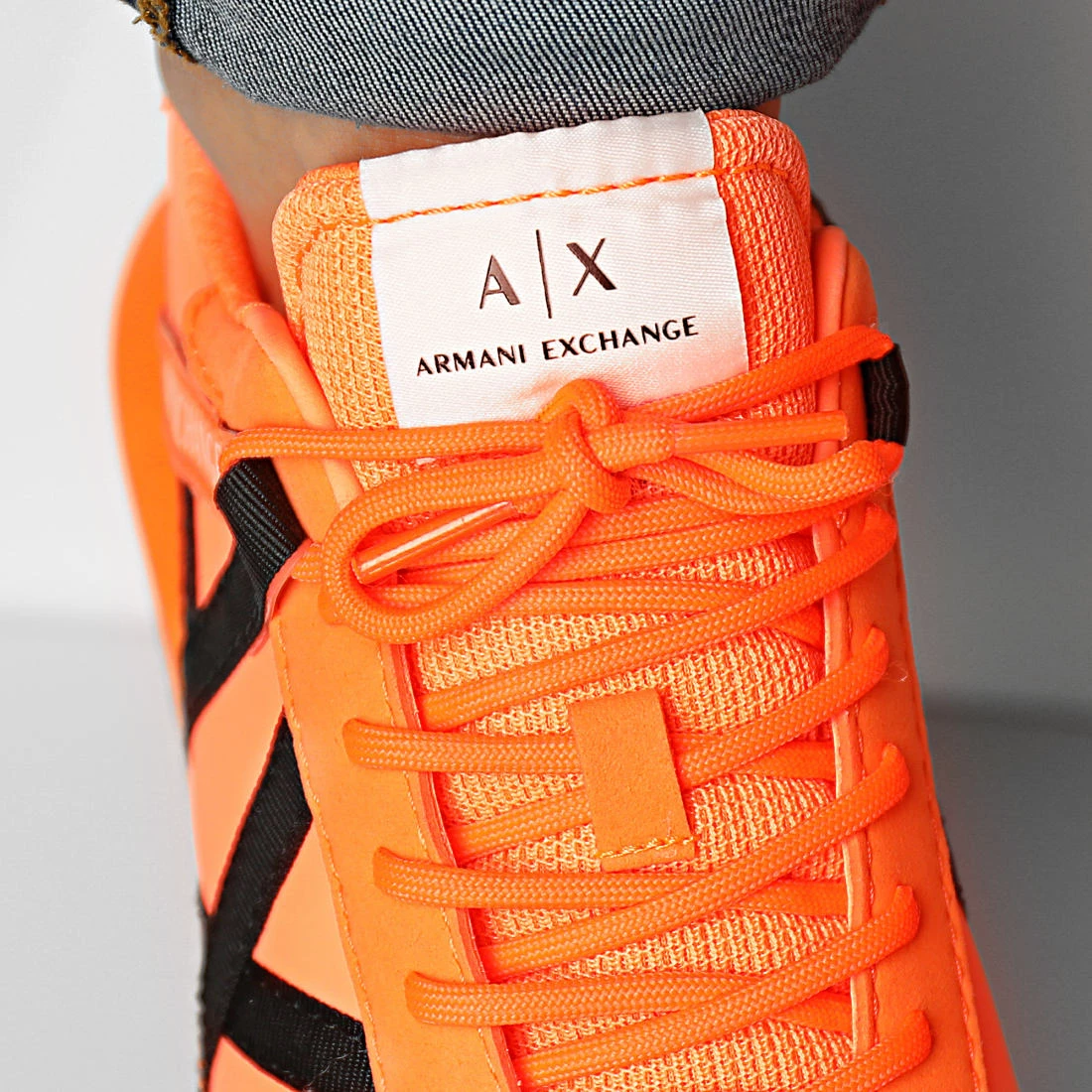 Meilleure affaire ⌛ Baskets XUX150 XV608 Orange Black de Armani Exchange 👍 – Image 3